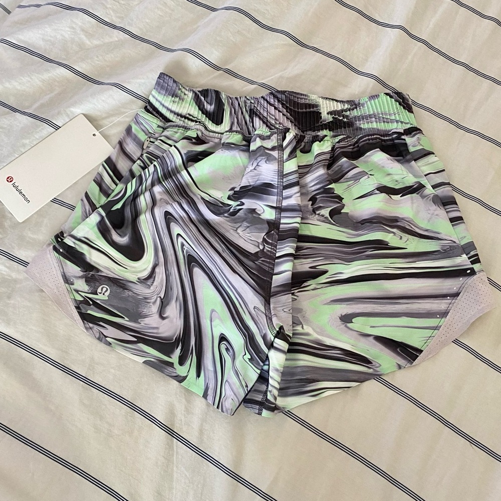 NWT Hottie hot shorts high rise 4”